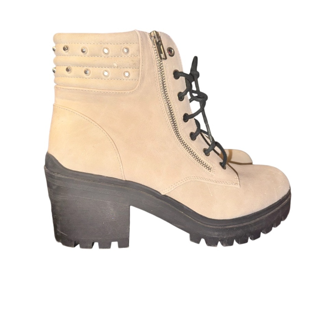 NOBO SIZE 11 WOMEN’S HEELED HIKER BOOTIES NWOT - Picture 2 of 13